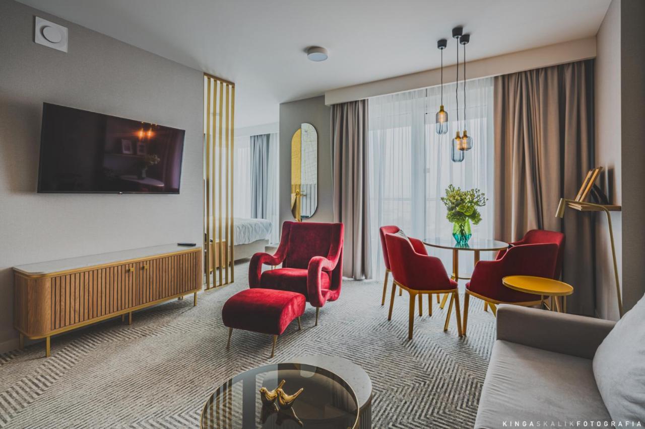 Royal Tulip Warsaw Apartments Экстерьер фото